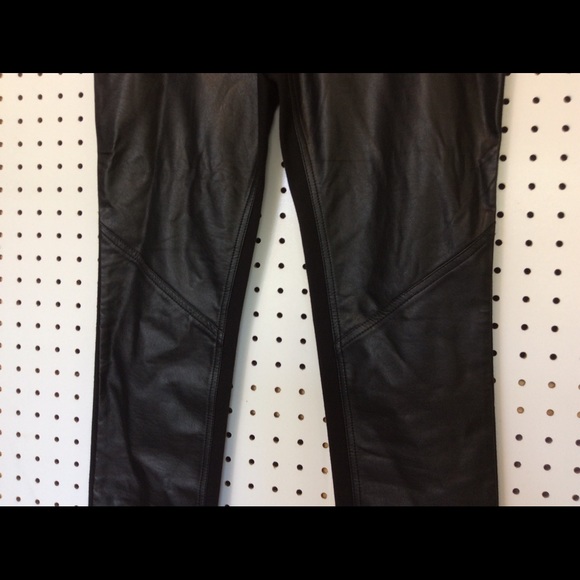 DKNY Woman’s Skinny Jeans Vegan Leather Front SALE❗️ - Picture 6 of 6